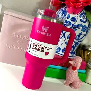 Stanley 40 oz Stainless Steel H2.0 FlowState Quencher Tumbler Cosmo Pink